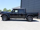 New 2025 Jeep Gladiator Sport image 2