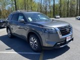 New 2025 Nissan Pathfinder SL image 2