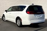 New 2025 Chrysler Pacifica Select image 2