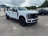 New 2025 Ford F250 4x4 Crew Cab Super Duty image 4