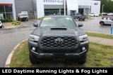 Used 2022 Toyota Tacoma TRD Sport image 3