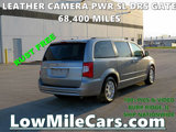 Used 2016 Chrysler Town & Country Touring image 4