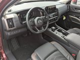 New 2025 Nissan Pathfinder Platinum image 3