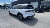 Used 2025 Lincoln Nautilus Premier w/ Equipment Group 102A image 6