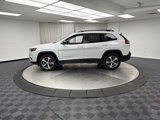 Used 2022 Jeep Cherokee Limited image 2