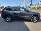 Used 2021 Jeep Grand Cherokee Laredo image 5