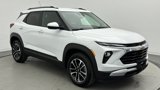 Used 2025 Chevrolet TrailBlazer LT image 3