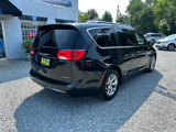 Used 2019 Chrysler Pacifica Limited image 5