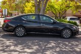 Used 2023 Nissan Altima 2.5 SV image 4