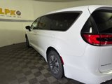 New 2025 Chrysler Pacifica Select image 5