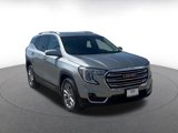 Used 2024 GMC Terrain SLT image 3