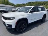 Used 2023 Jeep Grand Cherokee L Laredo image 2