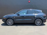 Certified 2022 Porsche Cayenne Platinum Edition image 2