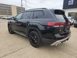 New 2025 Volkswagen Atlas Peak Edition SE image 3