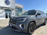 New 2025 Volkswagen Atlas SE image 2