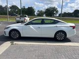 Used 2024 Nissan Altima 2.5 SV image 2