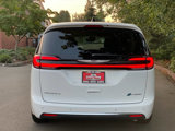 Used 2024 Chrysler Pacifica Limited image 6