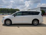 New 2026 Chrysler Pacifica Select image 3