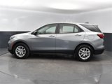 Used 2023 Chevrolet Equinox LS image 2