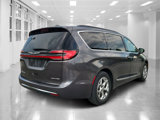 Used 2022 Chrysler Pacifica Limited image 3