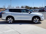 New 2025 Mitsubishi Outlander SE image 4