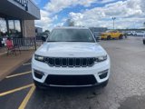 Used 2023 Jeep Grand Cherokee 4WD 4xe image 3