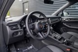 Certified 2025 Porsche Macan image 4