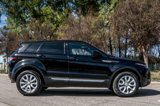 Used 2019 Land Rover Range Rover Evoque SE Premium image 4