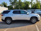 Used 2022 Chevrolet Traverse LT image 3