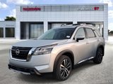 New 2025 Nissan Pathfinder Platinum image 3