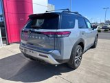 New 2025 Nissan Pathfinder Platinum image 5