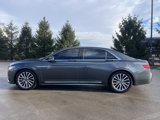 Used 2017 Lincoln Continental Select image 2