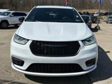 Used 2024 Chrysler Pacifica Touring-L w/ S Appearance Package image 3