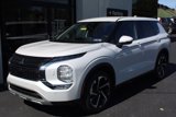 New 2025 Mitsubishi Outlander 4WD Plug-In Hybrid image 3