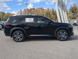 New 2025 Nissan Pathfinder Platinum w/ Black Appearance Package image 4