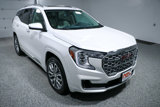 Used 2024 GMC Terrain Denali w/ Denali Premium Package image 5