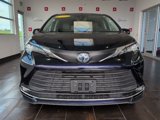 Used 2023 Toyota Sienna XLE image 3
