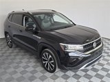 Certified 2022 Volkswagen Taos SE w/ IQ.Drive SE Package image 2