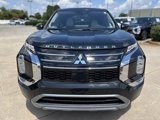 New 2025 Mitsubishi Outlander SE image 2