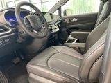 New 2025 Chrysler Pacifica Select image 2