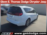 New 2025 Chrysler Pacifica Pinnacle image 4