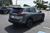 Used 2024 Nissan Rogue SV image 4