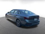 Used 2025 Volkswagen Jetta SE image 4