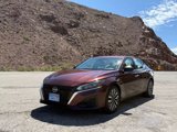 Used 2024 Nissan Altima 2.5 SV image 2