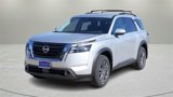 New 2025 Nissan Pathfinder SV w/ SV Premium Package image 3
