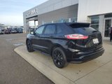 Certified 2024 Ford Edge SE w/ Black Appearance Package image 3