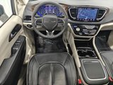 Used 2023 Chrysler Pacifica Limited image 4