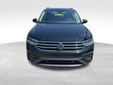 Used 2023 Volkswagen Tiguan SE image 3