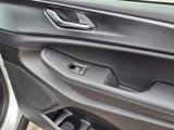 New 2025 Jeep Grand Cherokee L Laredo image 4