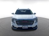 Used 2024 GMC Terrain SLT image 4